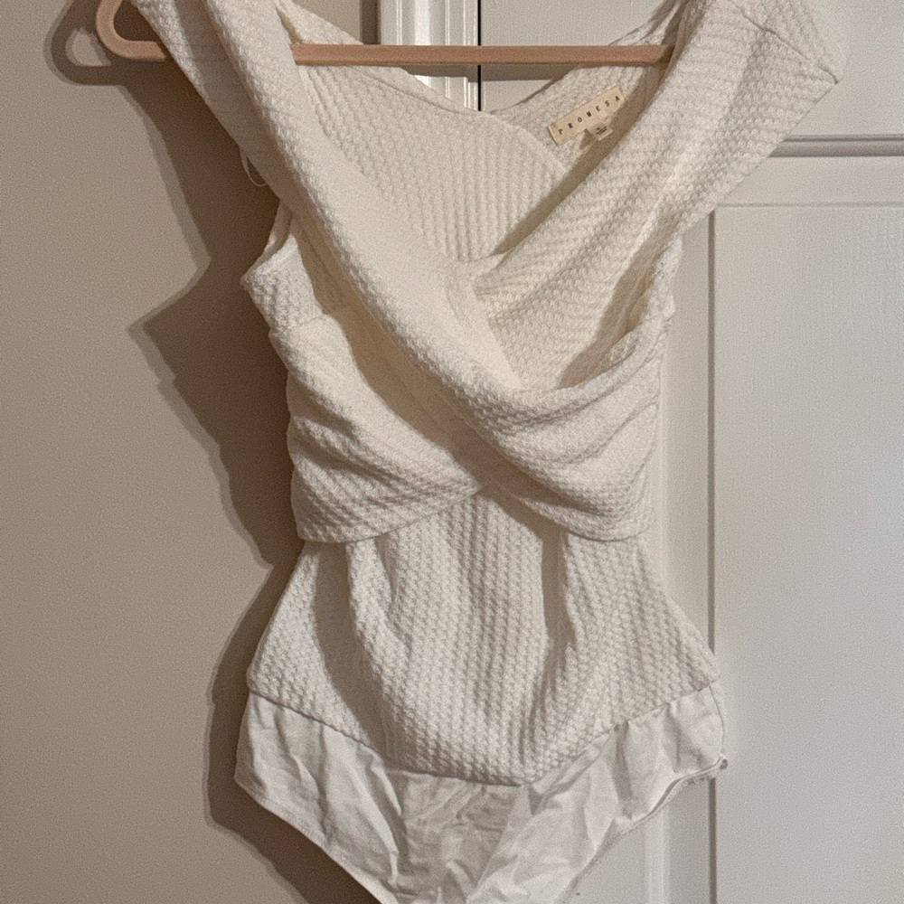 Promsa White Knit Off the shoulders Bodysuit